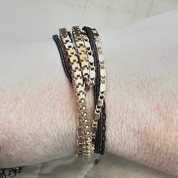 Gold Tone & Black 4 Strand Chain Bracelet/Chocker. EUC - Picture 10 of 14